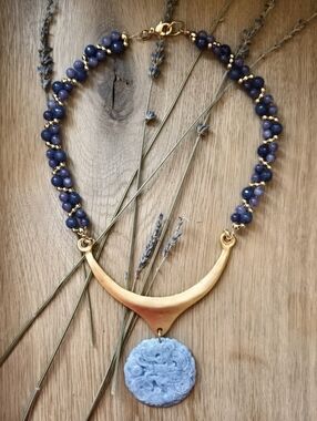 Natural Purple Jade & Lavender Dragon Pendant In Handwoven Gold Plated Necklace